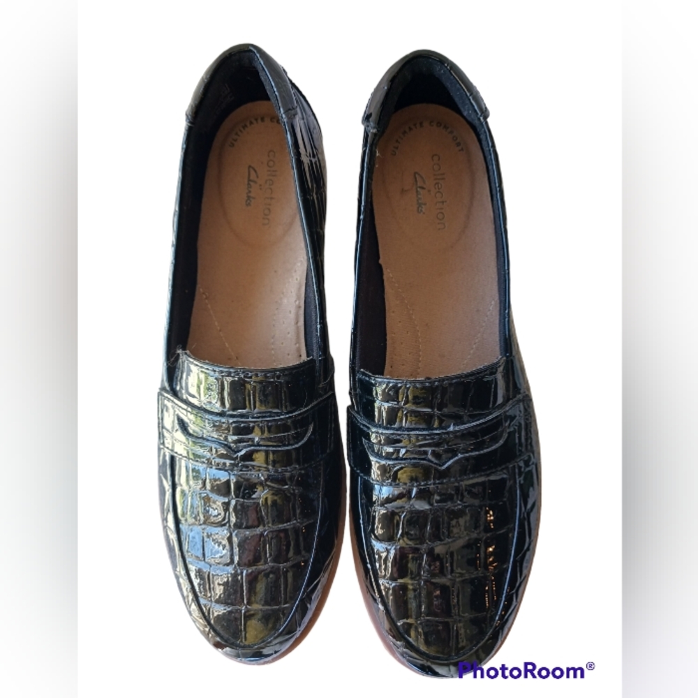 New Clarks Women's Serena Terri Loafer Flat size 7 black in stock.